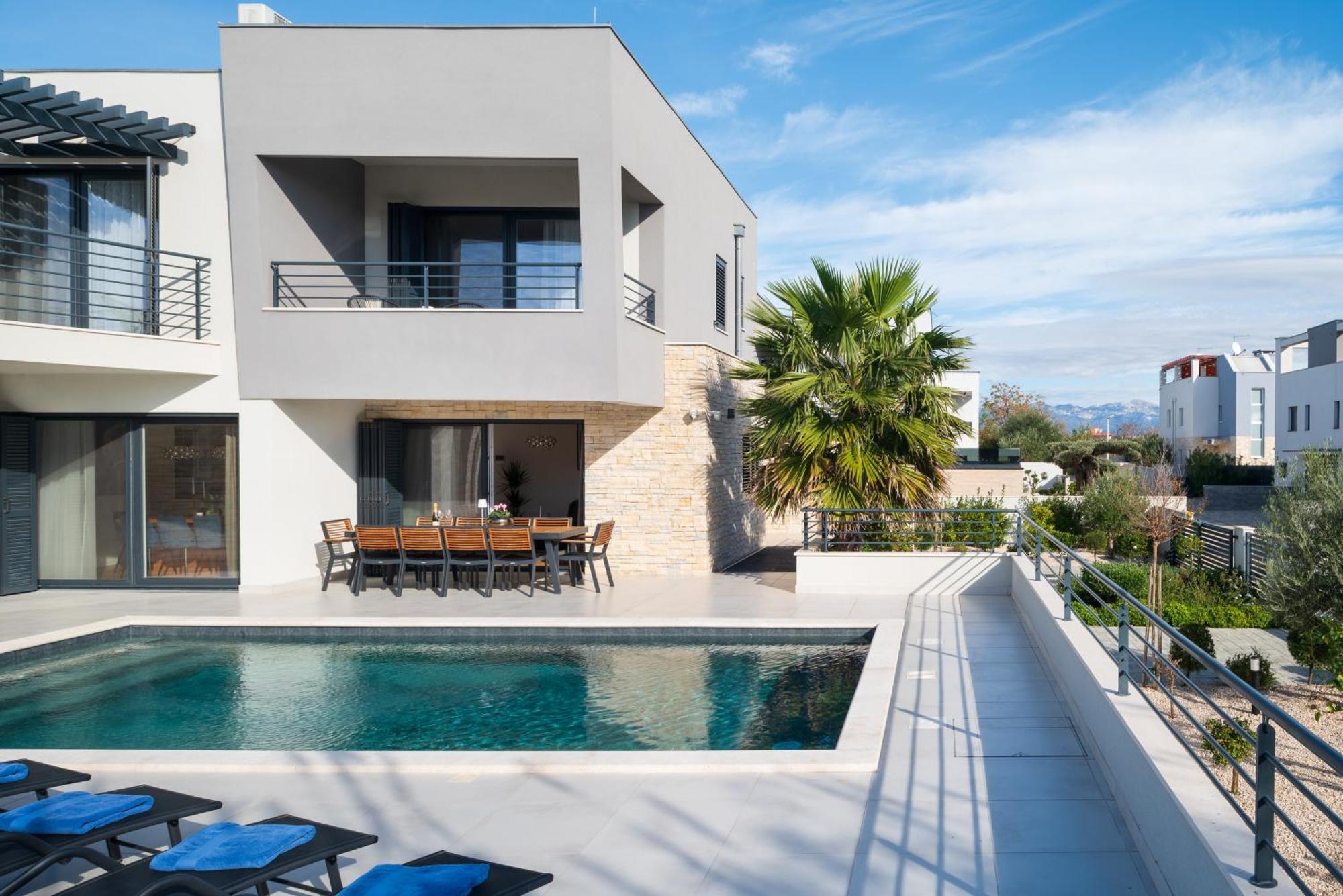 Villa Roca With Heated Pool And Sauna Привлака Екстериор снимка