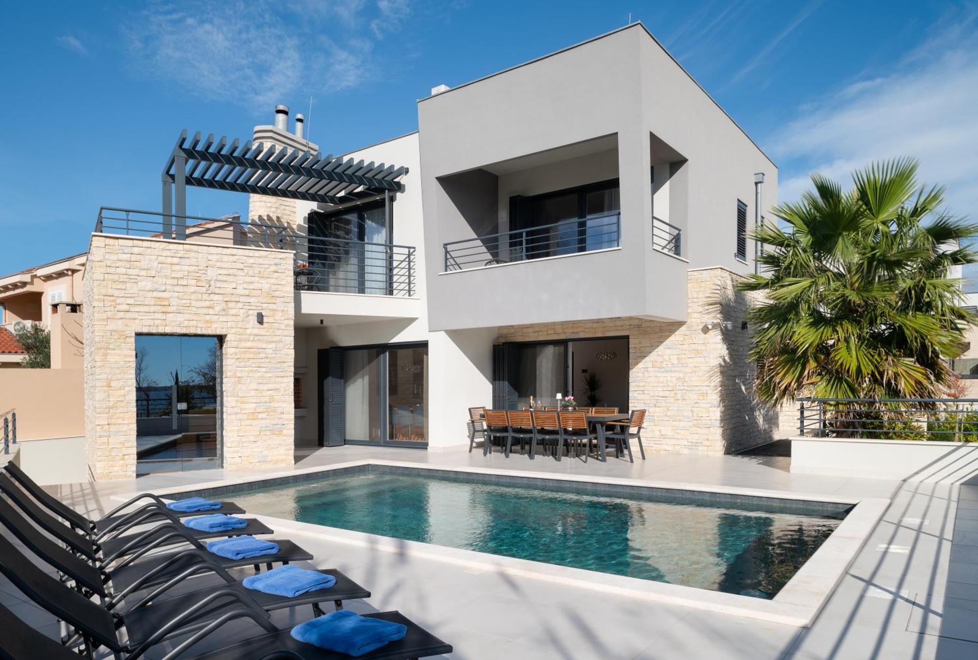 Villa Roca With Heated Pool And Sauna Привлака Екстериор снимка