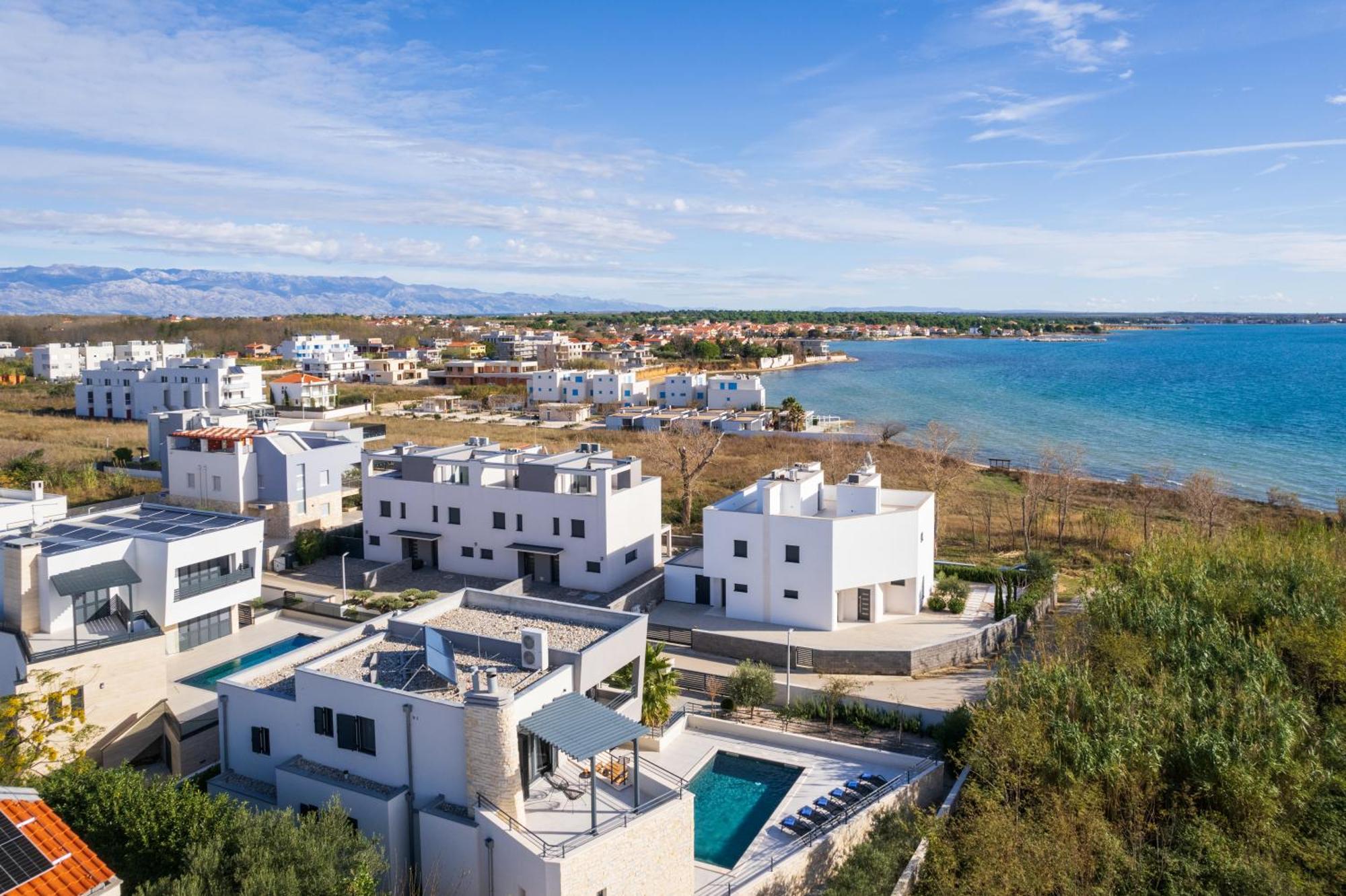 Villa Roca With Heated Pool And Sauna Привлака Екстериор снимка
