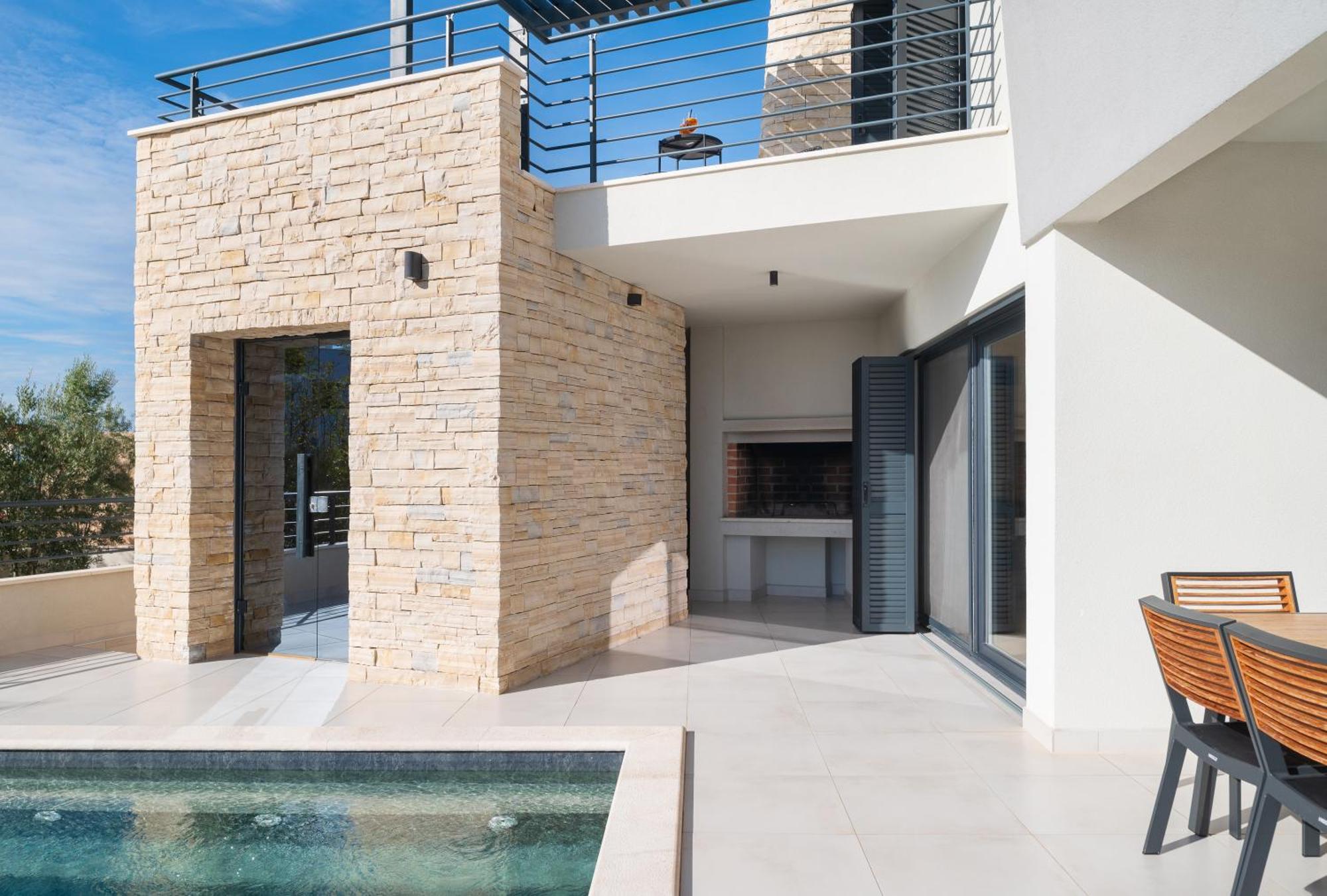 Villa Roca With Heated Pool And Sauna Привлака Екстериор снимка