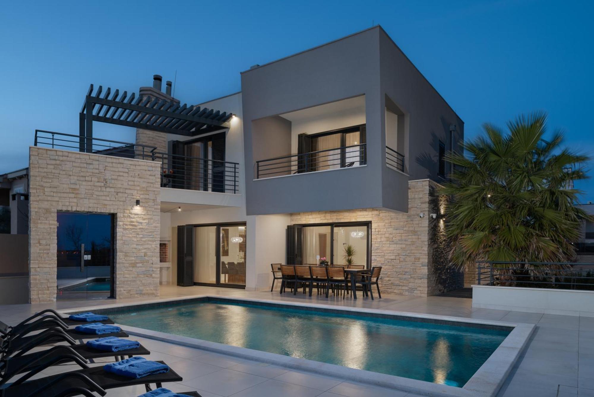 Villa Roca With Heated Pool And Sauna Привлака Екстериор снимка