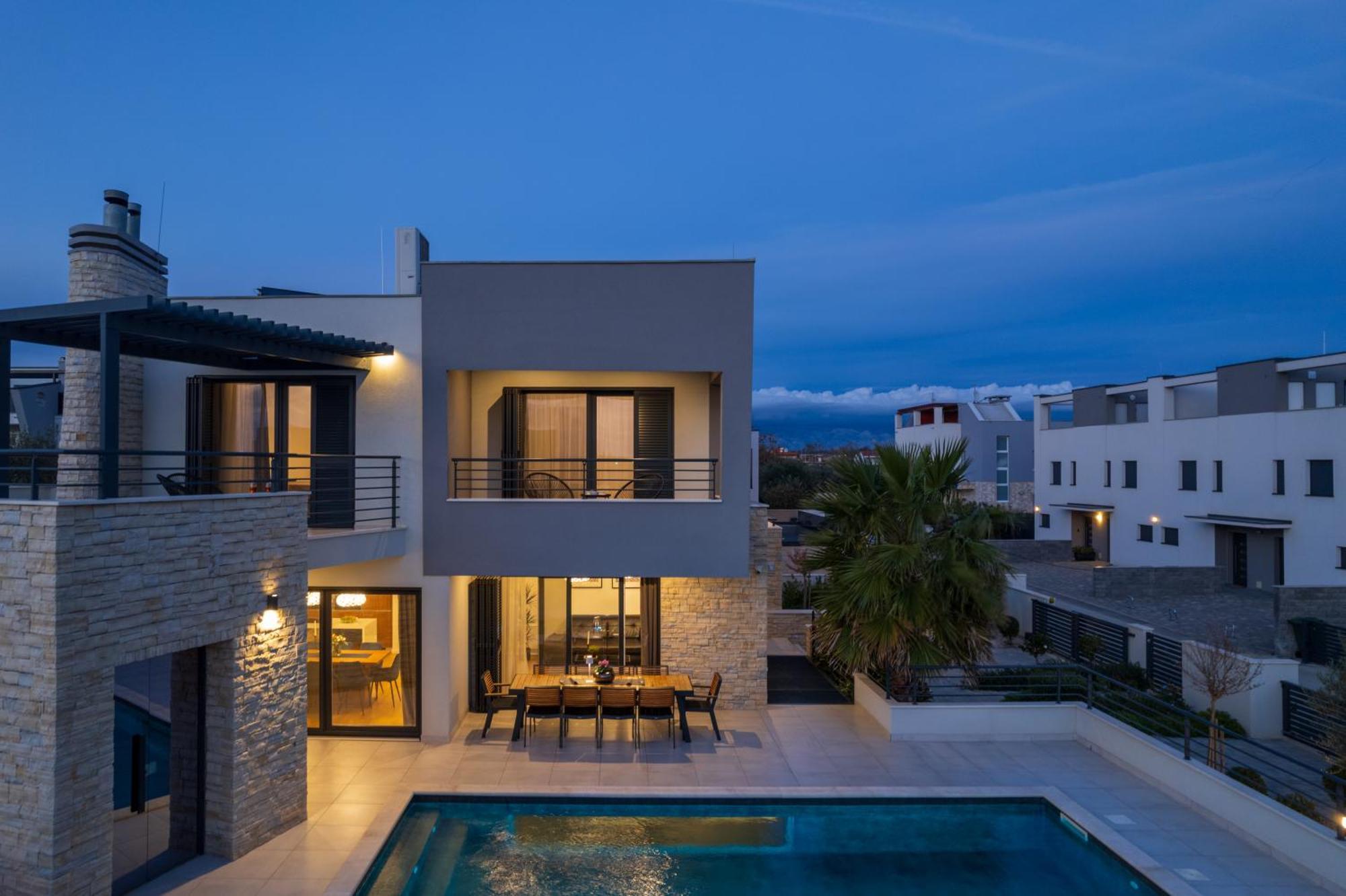 Villa Roca With Heated Pool And Sauna Привлака Екстериор снимка